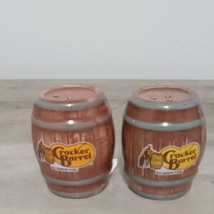 Cracker Barrel Brown Barrel Salt & Pepper Shakers